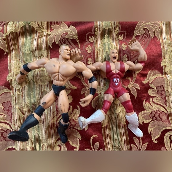 WWE 2002 Set of 2 Rubber Wrestlers